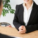 離婚の無料相談ならラプラージュへ。兵庫・神戸・明石・芦屋・西宮・尼崎・大阪ほか全国対応。夫(妻)の不倫,浮気・暴力,ＤＶ・借金・モラハラ等の離婚原因、子供の親権・養育費、別居・法律,手続き,条件,方法,費用・弁護士,行政書士に離婚協議書や公正証書の作成・慰謝料,財産分与,年金分割等の記載などの依頼